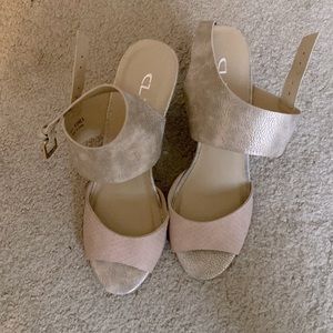 CL by Laundry wedges